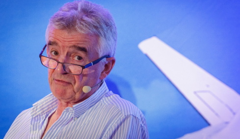 Μια ζωή αφεντικό της Ryanair ο Μάικλ Ο’Λίρι: Ανανέωσε τη σύμβασή του ως το 2032 με μπόνους 150 εκατ. ευρώ

