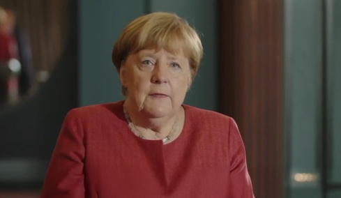 Η Μέρκελ αποκάλυψε την αγαπημένη μπύρα του Πούτιν: Η ιστορία με την 45λεπτη καθυστέρηση