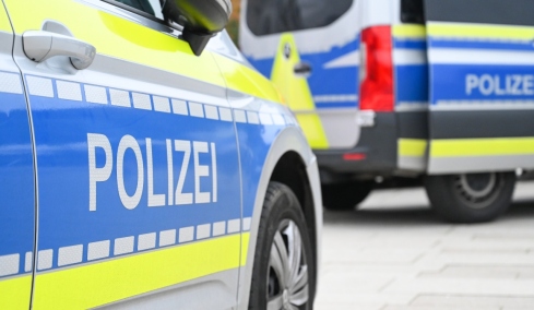 Αφγανός μαχαίρωσε 3 άτομα έξω από περίπτερο των Μαρτύρων του Ιεχωβά στη Γερμανία