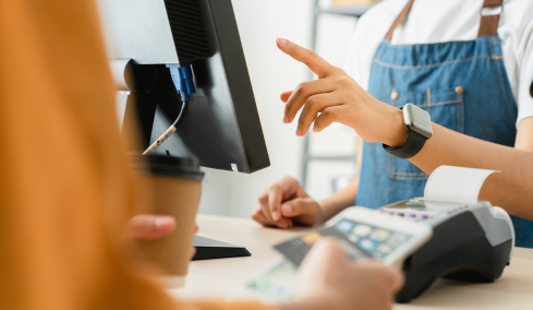 Σχέδιο για αυτόματη είσπραξη του ΦΠΑ από το Δημόσιο: Τα δύο σενάρια που εξετάζονται