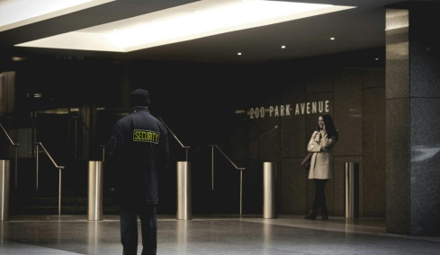 Κόρη πρώην πράκτορα των μυστικών υπηρεσιών αποκαλύπτει τι διδάχθηκε για να παραμένει ασφαλής
