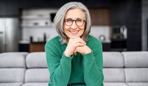 Το απλό τεστ που αποκαλύπτει εάν θα γεράσουμε καλά – 4 σημάδια που δεν πρέπει να αγνοήσουμε