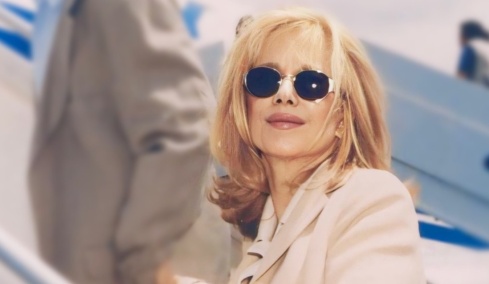 Αλίκη Βουγιουκλάκη: Ελληνοαμερικανός μεγαλοεπιχειρηματίας εξετάζει την αγορά του ρετιρέ της