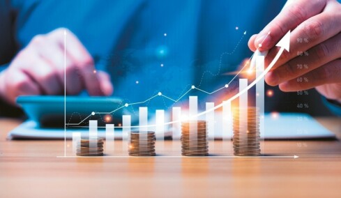 ΤτΕ: Σταθερή ανάπτυξη 2,1% το 2025-2027 για την ελληνική οικονομία και πτώση πληθωρισμού στο 2,1%
