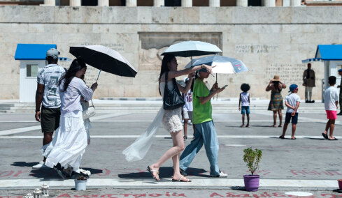 Τα καιρικά ρεκόρ του 2025: Η Ελλάδα πέρασε το τρίτο θερμόμετρο καλοκαίρι της ιστορίας της και η χαμηλότερη θερμοκρασία έφτασε τους -16,3 βαθμούς