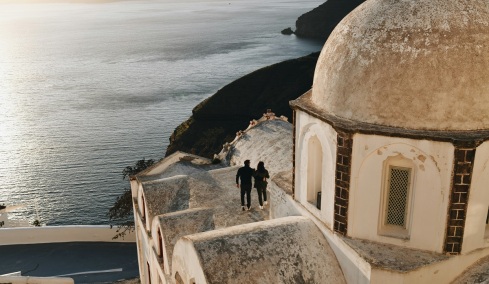 Μια πρόταση γάμου στη Σαντορίνη που δεν πήγε πολύ καλά (βίντεο)
