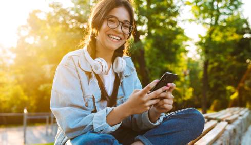 Η γενιά του "τώρα": Πώς η άμεση ικανοποίηση αλλάζει τον τρόπο που ζούμε