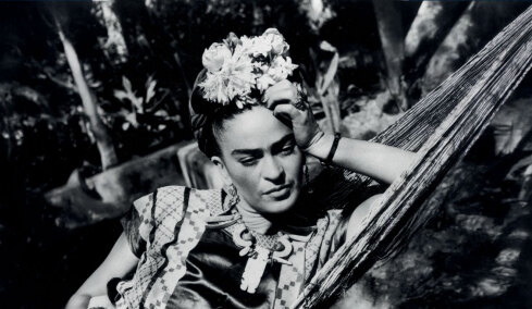 Ο θυελλώδης έρωτας της Φρίντα Κάλο με τον Ντιέγκο Ριβέρα γίνεται σειρά