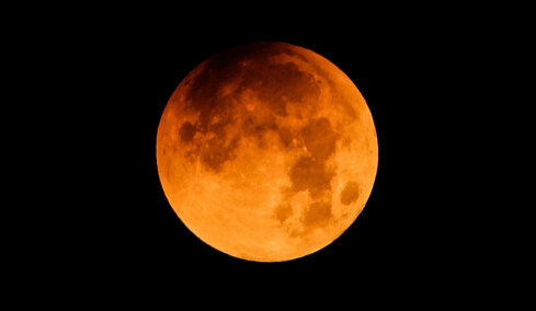Έρχεται η «Σελήνη του αίματος» το Σεπτέμβριο: Πού και πότε θα την παρακολουθήσεις