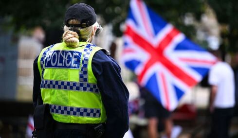Βρετανία: Αστυνομικοί παριστάνουν τους δρομείς και συλλαμβάνουν άντρες που παρενοχλούν αθλούμενες
