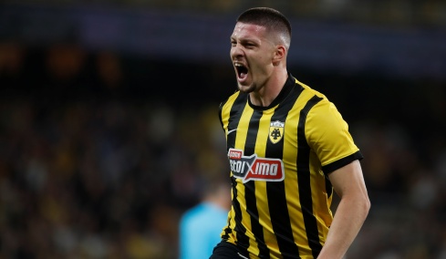 «Ο πόλεμος του Γιόβιτς με το VAR και το μήνυμά του: “Μπορείτε ν’ ακυρώσετε όσα γκολ θέλετε. Δεν μπορείτε ν’ ακυρώσετε όσα μπορώ να βάλω”»!