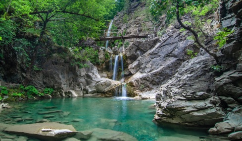 Μπάλτα ντι Στρίγκα: Οι παραμυθένιοι καταρράκτες της Ηπείρου