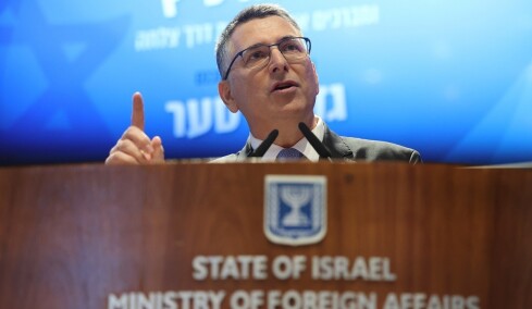 Ο Γκίντεον Σάαρ καλεί τους Εβραίους να εγκατασταθούν στο Ισράηλ για να γλιτώσουν από τον αντισημιτισμό στη Δύση