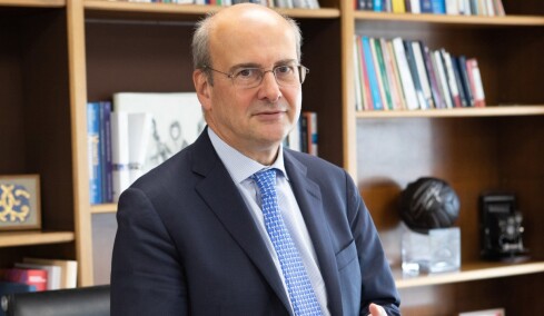 Χατζηδάκης: Να περάσουμε από τις επιδοτήσεις και τις αποζημιώσεις στην αγροτική ανάπτυξη