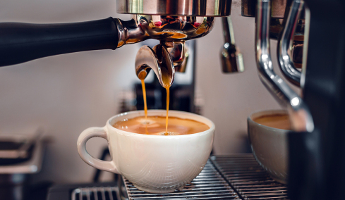 Τι συμβαίνει στον οργανισμό μας αν πίνουμε καφέ κάθε μέρα 