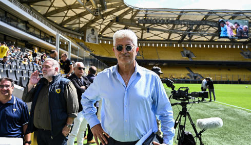 Στέλιος Μανωλάς: «Πρώτη η ΑΕΚ παρά την κόντρα διαιτησία, θα είναι το πιο σημαντικό πρωτάθλημα που έχουμε κατακτήσει» 