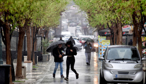 Καιρός: Έντονη κακοκαιρία το επόμενο τριήμερο, σε ισχύ πορτοκαλί προειδοποίηση της ΕΜΥ - Ποιες περιοχές επηρεάζονται