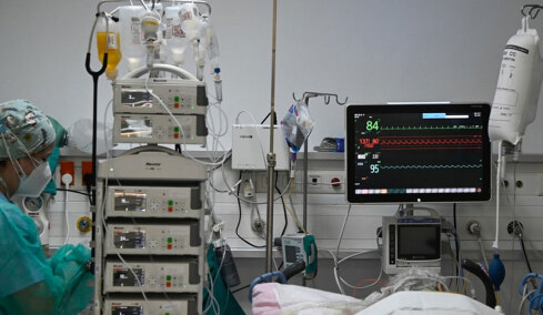 Βγήκε από τη ΜΕΘ του ΠΑΓΝΗ η 25χρονη ειδικευόμενη γιατρός που είχε προσβληθεί από μηνιγγίτιδα