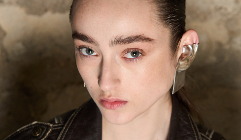 Brow Serums: Η ιδανική λύση για πιο γεμάτα φρύδια χωρίς μακιγιάζ

