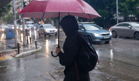 Έκτακτο δελτίο καιρού από την ΕΜΥ: Έρχεται τετραήμερο με δυνατές καταιγίδες και βροχές διαρκείας - Οι περιοχές που θα χτυπήσει η κακοκαιρία