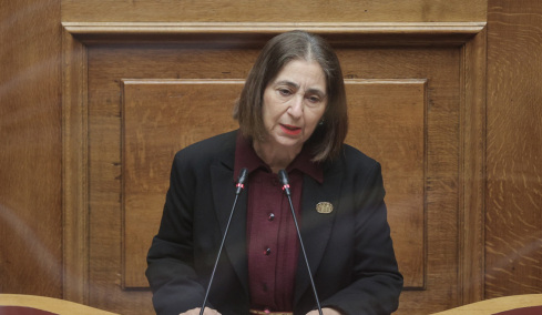 Λιποθυμικό επεισόδιο στη Βουλή είχε η Μαρία Αθανασίου της Ελληνικής Λύσης - Είναι καλά στην υγεία της