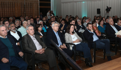 ΠΑΣΟΚ: Οι απουσίες στην εκδήλωση Σαχινίδη και τα ονόματα των Ομάδων Συνεδρίου
