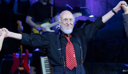 Διονύσης Σαββόπουλος: Η γενναία εξομολόγησή του για τη μάχη του με τον καρκίνο   