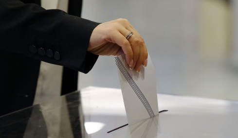 ALCO: Στις 11,6 μονάδες το προβάδισμα της ΝΔ στην πρόθεση ψήφου, διαρκής αύξηση των αναποφάσιστων  