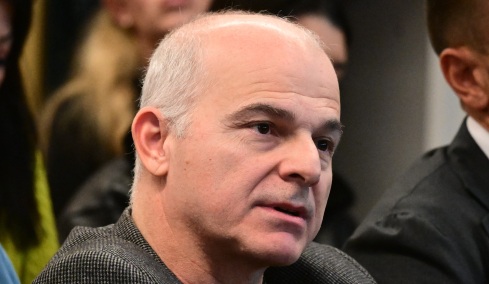 Ψαρόπουλος: Γιατί να προσωποποιείται ο αγώνας των συγγενών, στο πρόσωπο της κυρίας Καρυστιανού;