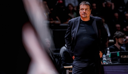 Έξαλλος ο Αταμάν: Πήρε time out με την Βίρτους και δεν μίλησε στους παίκτες του - Βίντεο