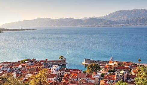 28η Οκτωβρίου στη Ναύπακτο: Ιδανικός προορισμός για σύντομη οικογενειακή απόδραση