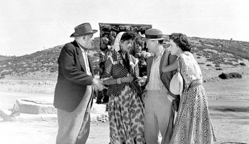 70 χρόνια από το «Λατέρνα, φτώχεια και φιλότιμο» - Η άρνηση για την Καρέζη, ο Αλεξανδράκης που πήρε λεφτά πρωταγωνιστή και τα 126.000 εισιτήρια