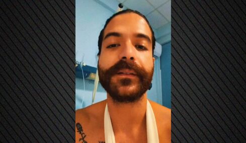 Άρης Μουγκοπέτρος μετά το νέο χειρουργείο: Αυτό που ήταν να κάνουμε στο χέρι μου, το κάναμε