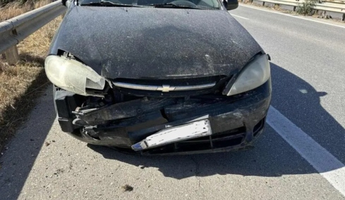 «Ήθελε να μας σκοτώσει» - Oδηγός έπεφτε σκόπιμα σε προπορευόμενα αυτοκίνητα στον ΒΟΑΚ