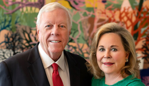 Ζευγάρι δισεκατομμυριούχων δωρίζει το 95% της περιουσίας του: «Θα προσφέρουμε 9 δισ. ευρώ για έναν καλύτερο κόσμο»