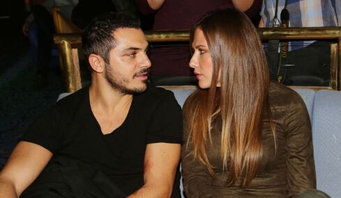 Η δικαστική διαμάχη Κώστα Δόξα - Μαρίας Δεληθανάση: Ο γάμος τους, οι καταγγελίες για ενδοοικογενειακή βία και τα δέκα χρόνια εντάσεων  