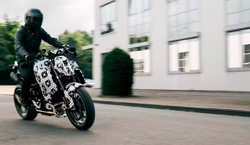 Brabus: Ε,ε,ερχεται!