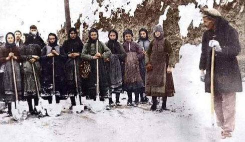 Οι γυναίκες της Πίνδου και η μεγάλη προσφορά τους στον Ελληνοϊταλικό Πόλεμο (1940-1941)