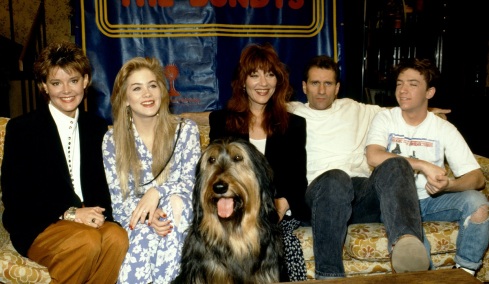 Θυμάστε το «Παντρεμένοι με παιδιά»; Οι πρωταγωνιστές της εμβληματικής κωμικής σειράς, σήμερα