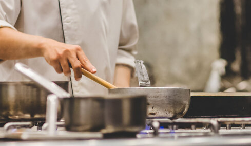 Φοροδιαφυγή κατ' εξακολούθηση για τον τηλεοπτικό σεφ που συνελήφθη - Είχε κρύψει εισοδήματα ύψους 1.341.000 ευρώ