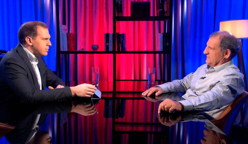 Στεφανής στο protothema: Στην Ελλάδα έχουμε αχρωματοψία με το κόκκινο φανάρι - Ο ΚΟΚ δεν διόρθωσε το παράδοξο με τις πλατείες