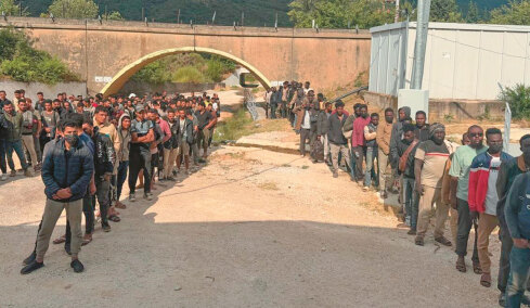 Ούτε μία άδεια ασύλου για τους μετανάστες από Λιβύη - «Πιλότος» για τη διαχείριση των ροών η δομή της Σιντικής με 148 συνοριοφύλακες