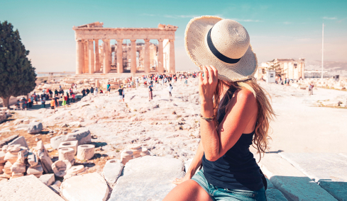 Ελληνικός τουρισμός: Οι παράγοντες που φέρνουν συνεχή ρεκόρ και οι αναδυόμενοι ανταγωνιστές