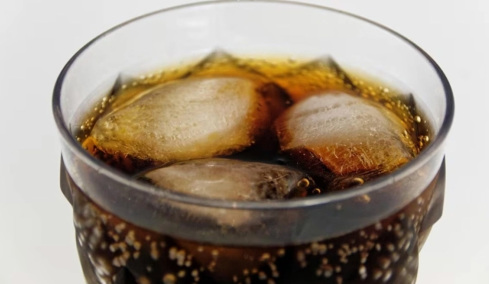 Το διάσημο αναψυκτικό που αλλάζει σήμα για πρώτη φορά μετά από 25 χρόνια