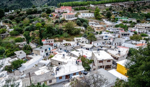 «Δεν κρύβονται στα βουνά, όταν είναι η ώρα θα εμφανιστούν» λένε στο protothema συγγενείς των τριών που αναζητούνται για το φονικό στα Βορίζια