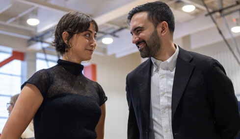 Ράμα Ντουβάτζι: Ποια είναι η νεότερη Πρώτη Κυρία στην ιστορία της Νέας Υόρκης