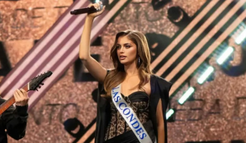 Μις Κόσμος: Viral η εκπρόσωπος της Χιλής στον διαγωνισμό ομορφιάς - Τραγούδησε heavy metal στη σκηνή