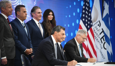 Οι ΗΠΑ επιστρέφουν στον ελληνικό ενεργειακό χάρτη με επενδύσεις έως και 10 δισ. - Ρόλο παραγωγού φυσικού αερίου διεκδικεί η Ελλάδα