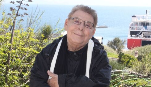 Γιάννης Γαλάτης: Πουλάω την πολυκατοικία μου στη Ραφήνα για να συντηρήσω 22 οικογένειες