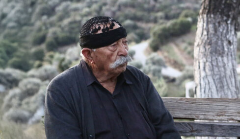 Μόνο με παντρειά θα τελειώσει η βεντέτα στα Βορίζια - Ο παππούς Φραγκιαδάκης, παντρεμένος με Καργάκη, μιλά για τους σασμούς που απέτυχαν
